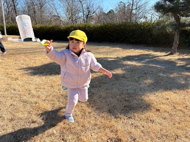 <空高く揚がった凧>