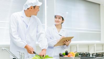 栄養士（常勤）